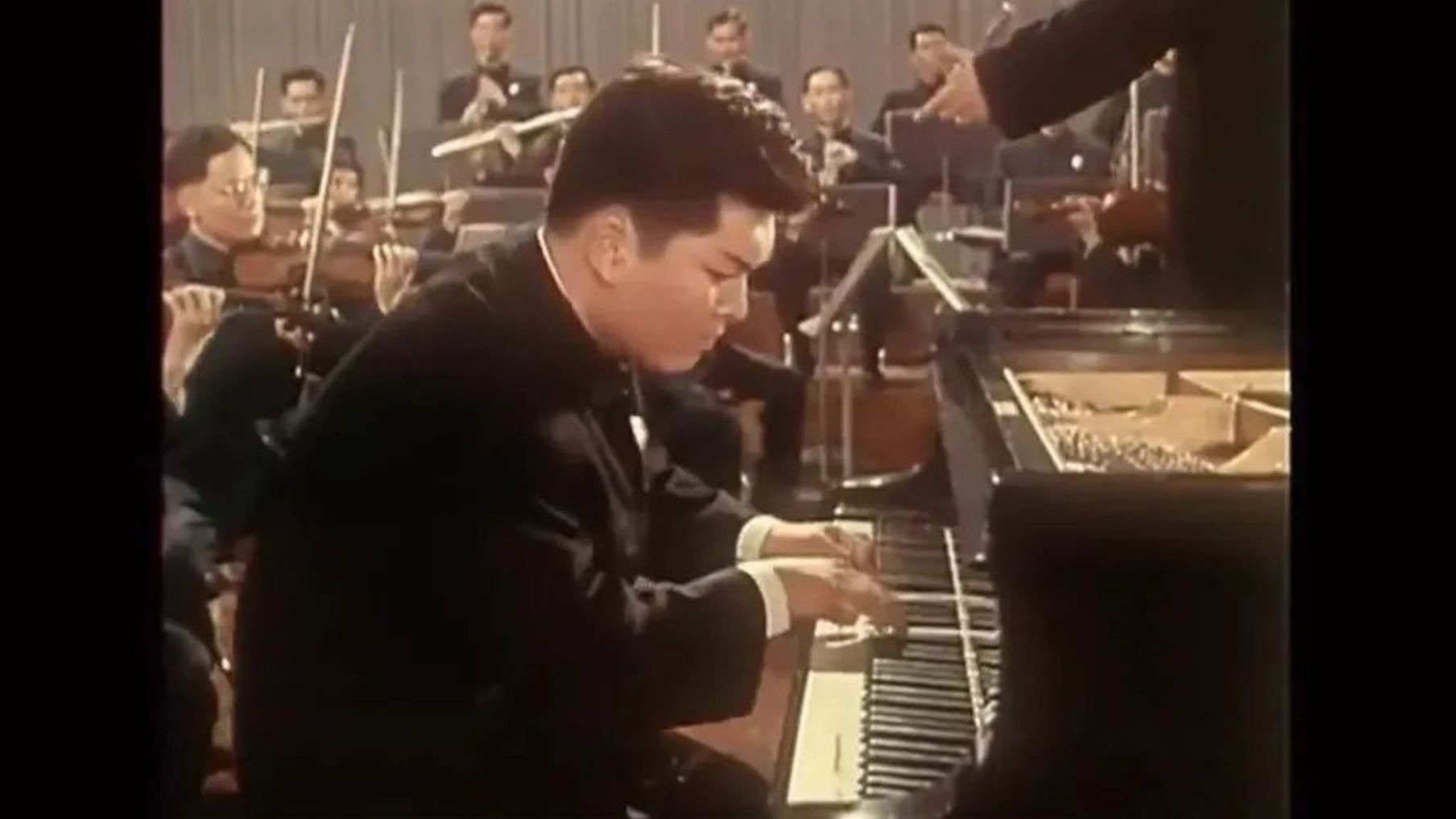 史上巅峰演奏，再听依旧震撼！钢琴协奏曲《保卫黄河》