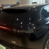 星纪元ET是星纪元品牌的首款SUV车型，其前脸采用封闭式格栅，配三段式LED贯穿日行灯，有着较高的辨识度。另外，车头两侧