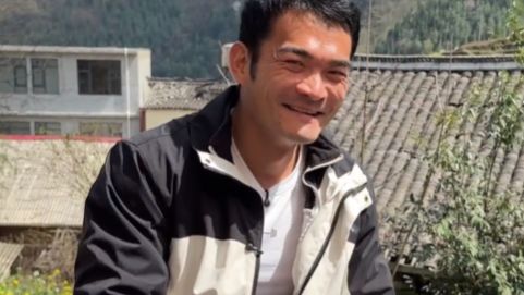 秘密摆摊卖鸡排，大家偶遇要帮我保密啊