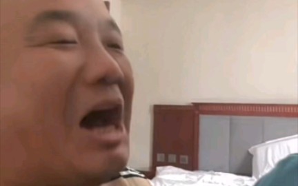 丽丽撺掇刀哥咬打火机