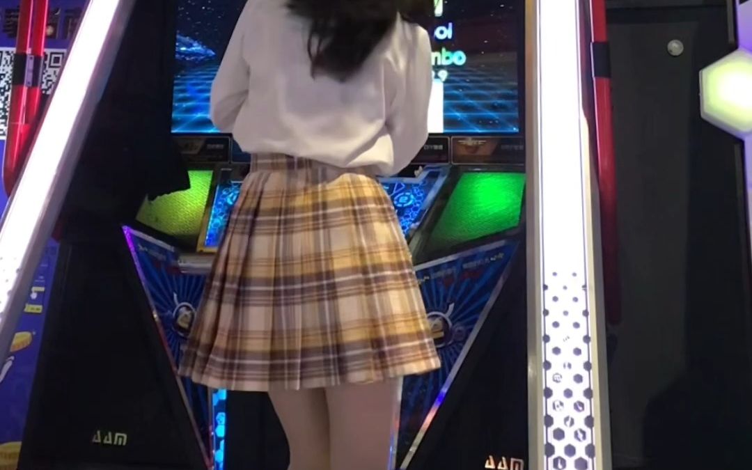 I'm so sorry for being so cute ><! Dancing machine on board