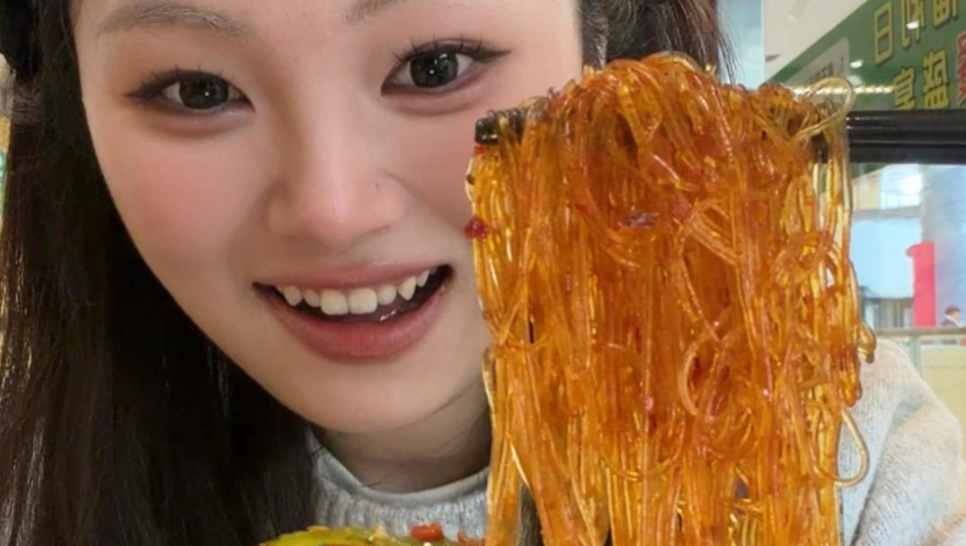 那个只知道吃的小姨回村过年了！！！