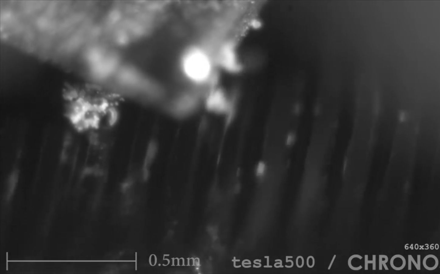 显微镜下的黑胶唱片高速摄影