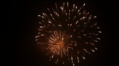 iphone怎么放烟花 f011b3f6010b8b87b8589a565c61c54c316536b5.jpg@480w_270h_1c