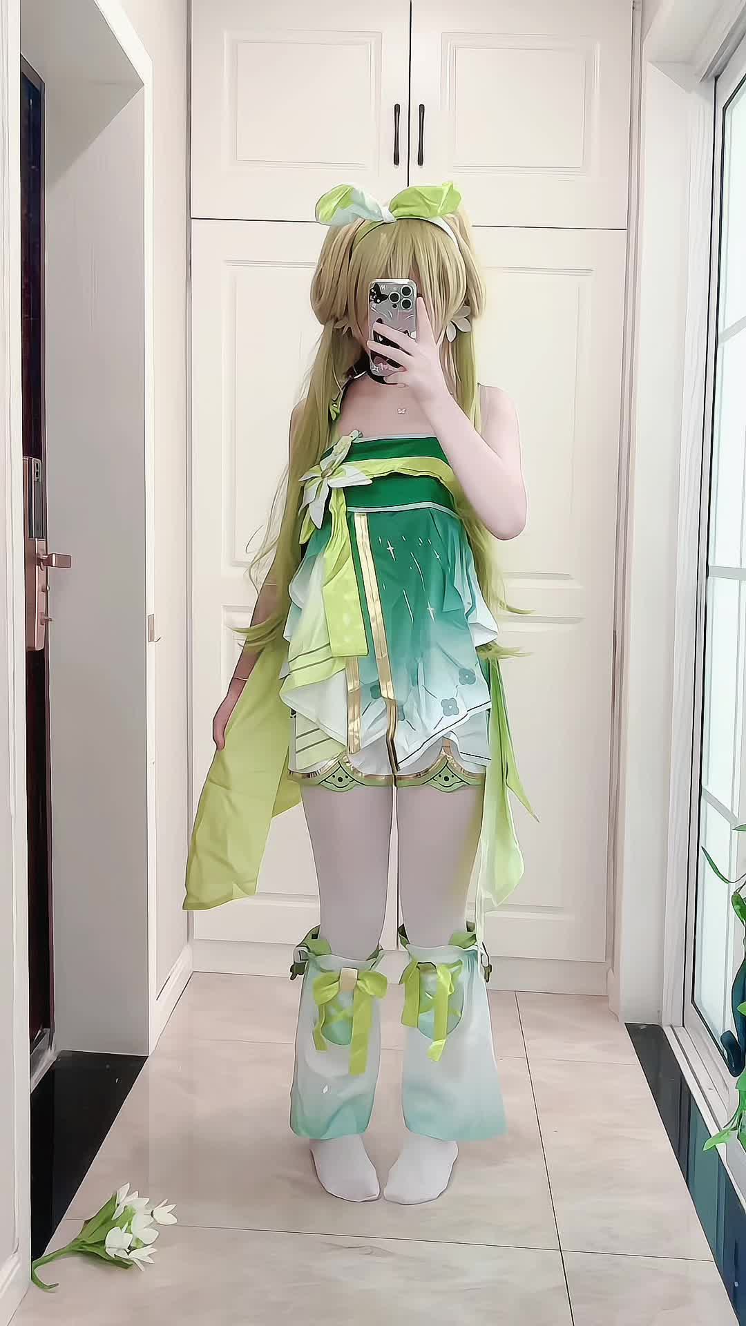 Put a Verena here. Bite yourself.