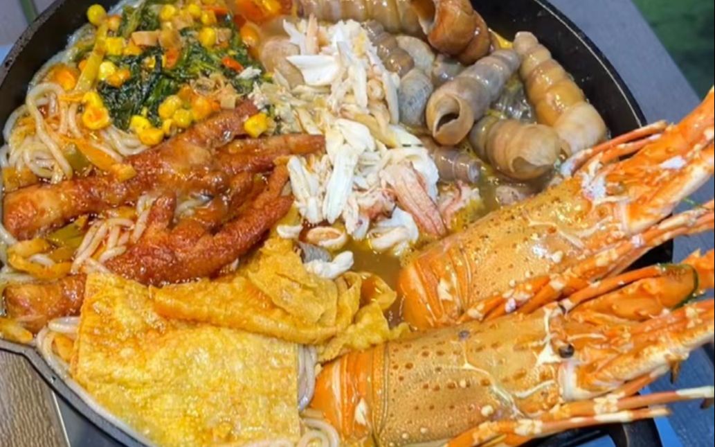 泰国美食：榴莲海鲜螺蛳粉双臭奇缘丰富又满足