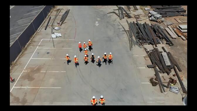 圣何塞州立暑期大学Mineta交通学院高中学生 参观加州高速铁路建设