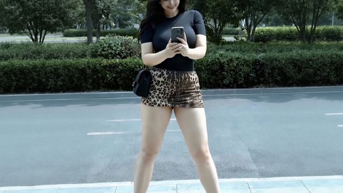 一米八五，请问怎样才能拍得小鸟依人一些？