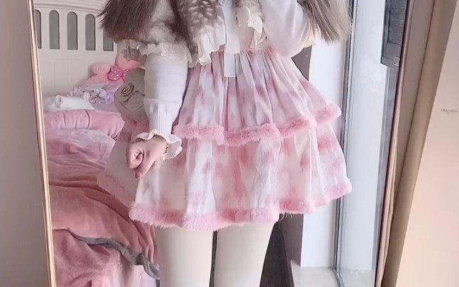 It's not that white pantyhose make your legs look fat, it's that they are fat.