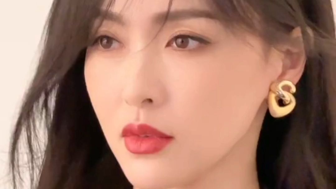 【唐嫣】近距离怼脸暴击真的很撩