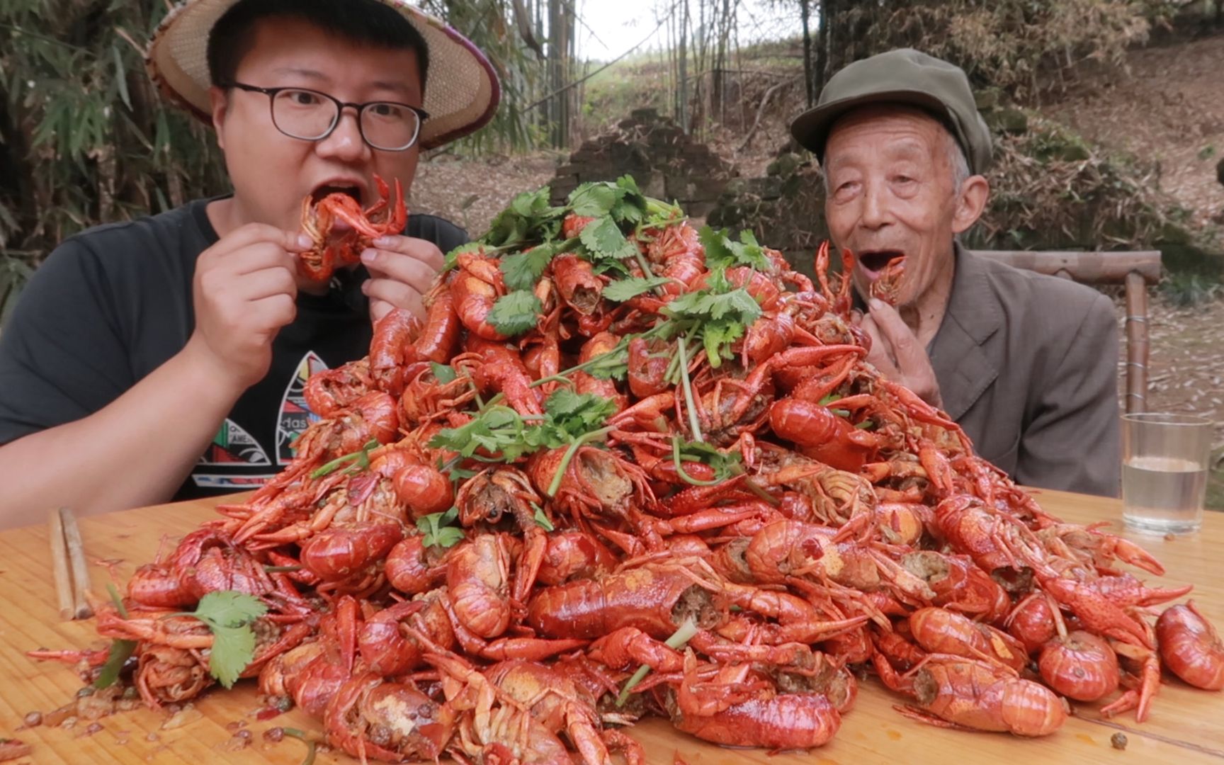 300买12斤小龙虾，做一盆“麻辣小龙虾”麻辣鲜香，吃饱到好过瘾