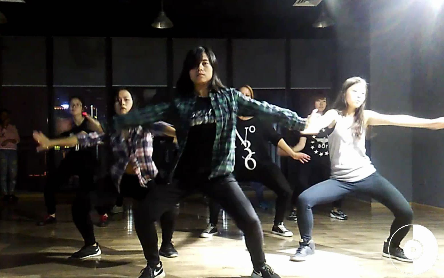 成都.创舞街舞.视频HIPHOP】好看帅气的舞蹈内裤女生穿舞蹈图片