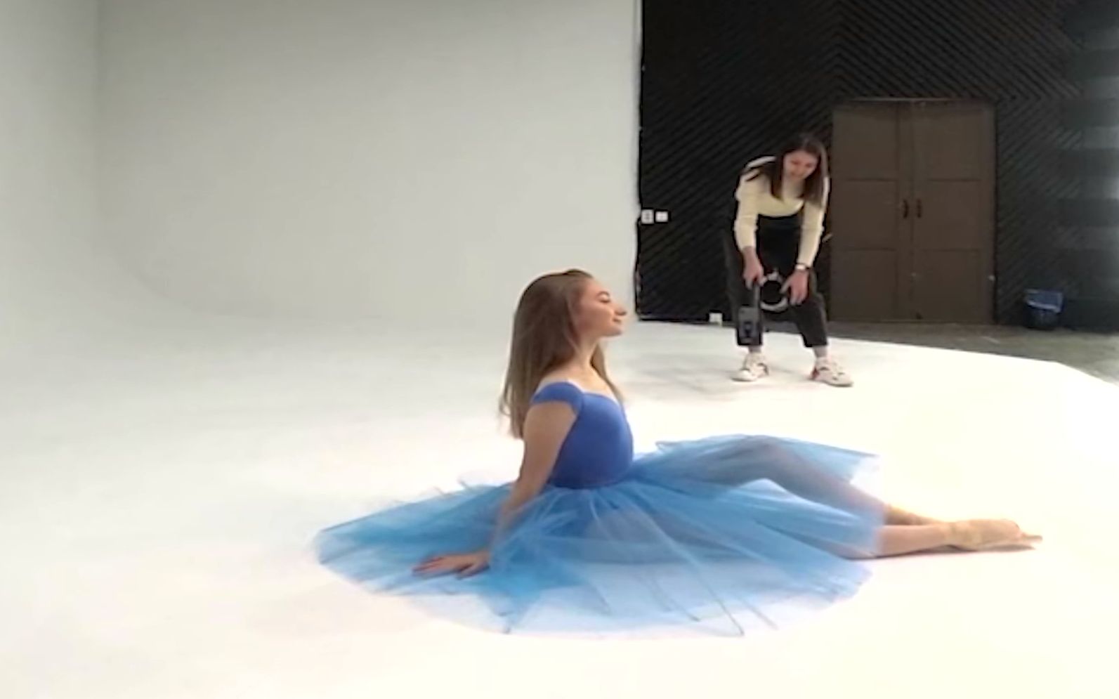 俄罗斯ekaterinamalinovskaya白丝芭蕾体操小美女模特体操裙足尖鞋vr