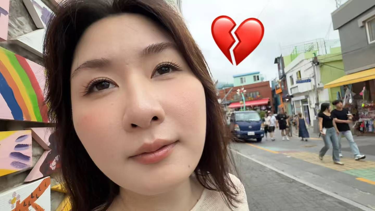 闺蜜你怎么去韩国后就不笑了。。