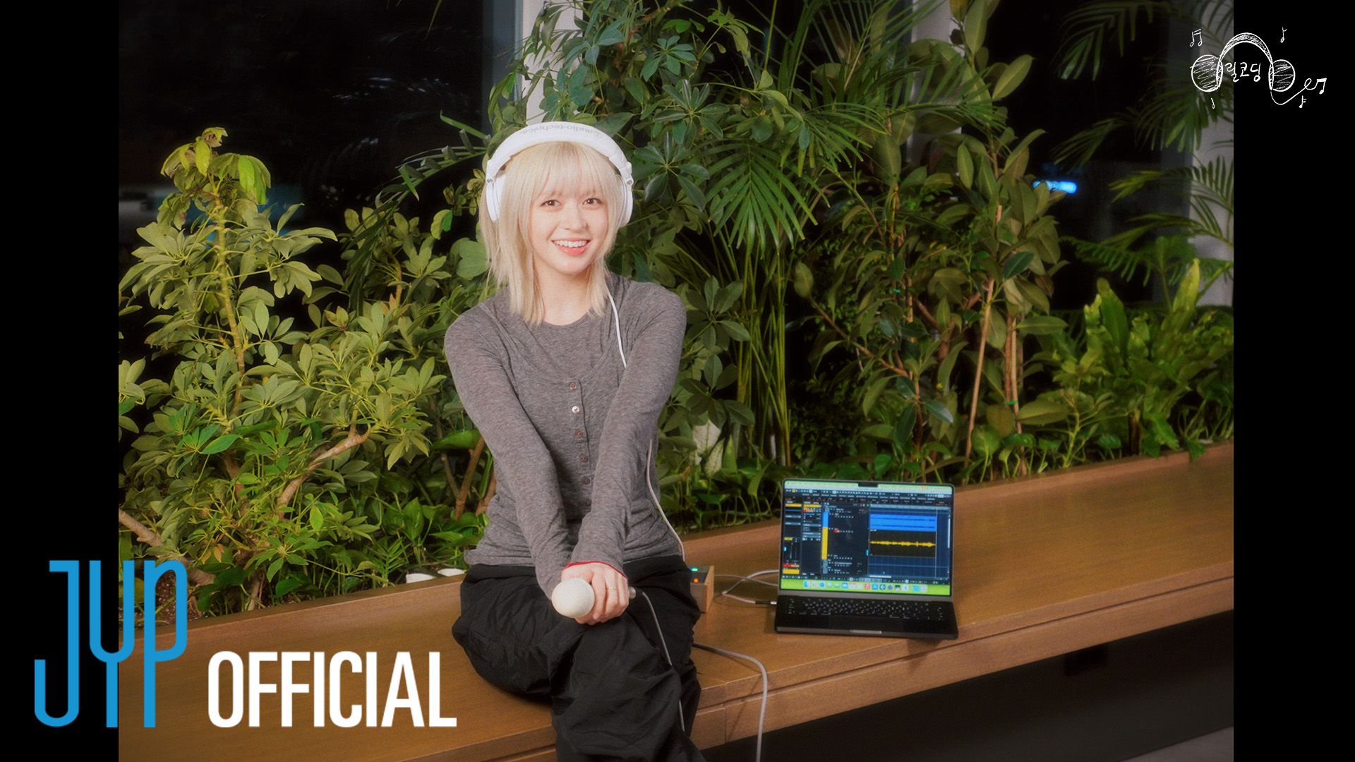 【NMIXX】‘Olivia Dean - So Easy (To Fall In Love)’ Covered by LILY | Recording