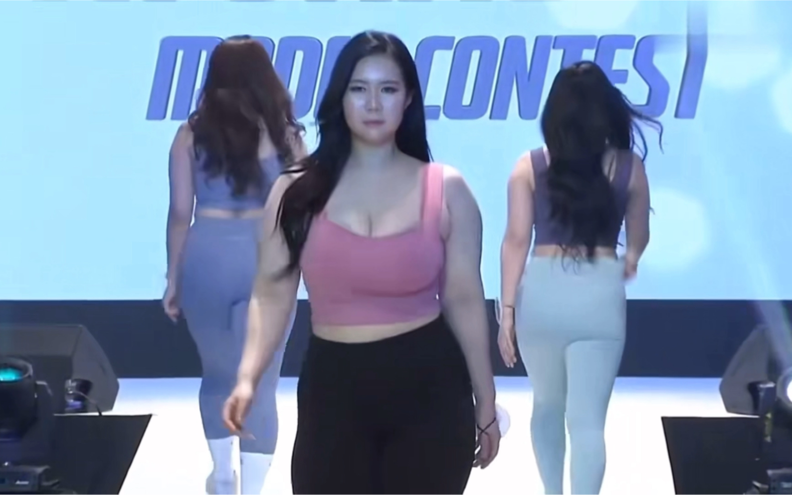 Microfat Model Runway Show Season 8