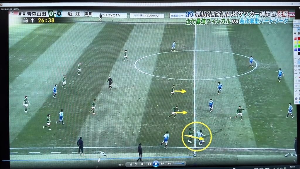 【视频分析】足球的本质是什么？和日本足球相比，我们无球的差距比有球或许更大。日本高中联赛决赛一个场景的解析