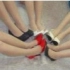 韩国大白腿美女教你如何用脚玩游戏
