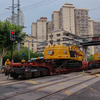 DF7G0040推送超级超限货列【47587】通过控江路道口
