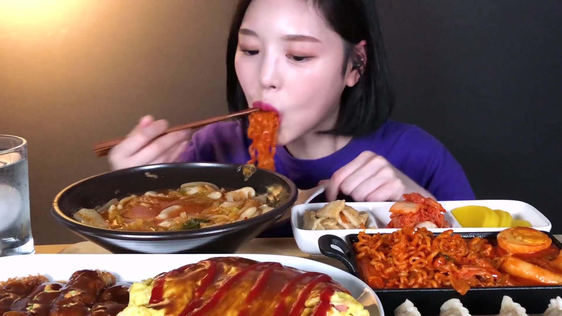 2期eatwithboki韩国美女吃播文福姬小姐姐一起来小吃派对泡菜片儿汤炸