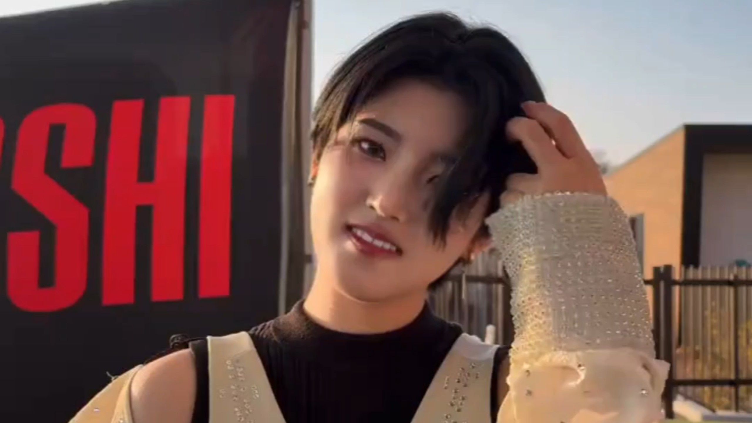 If she were your girlfriend, would you get angry if she cursed at you?