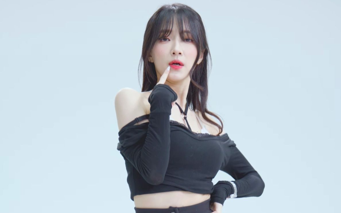 Confused Seo Young Black