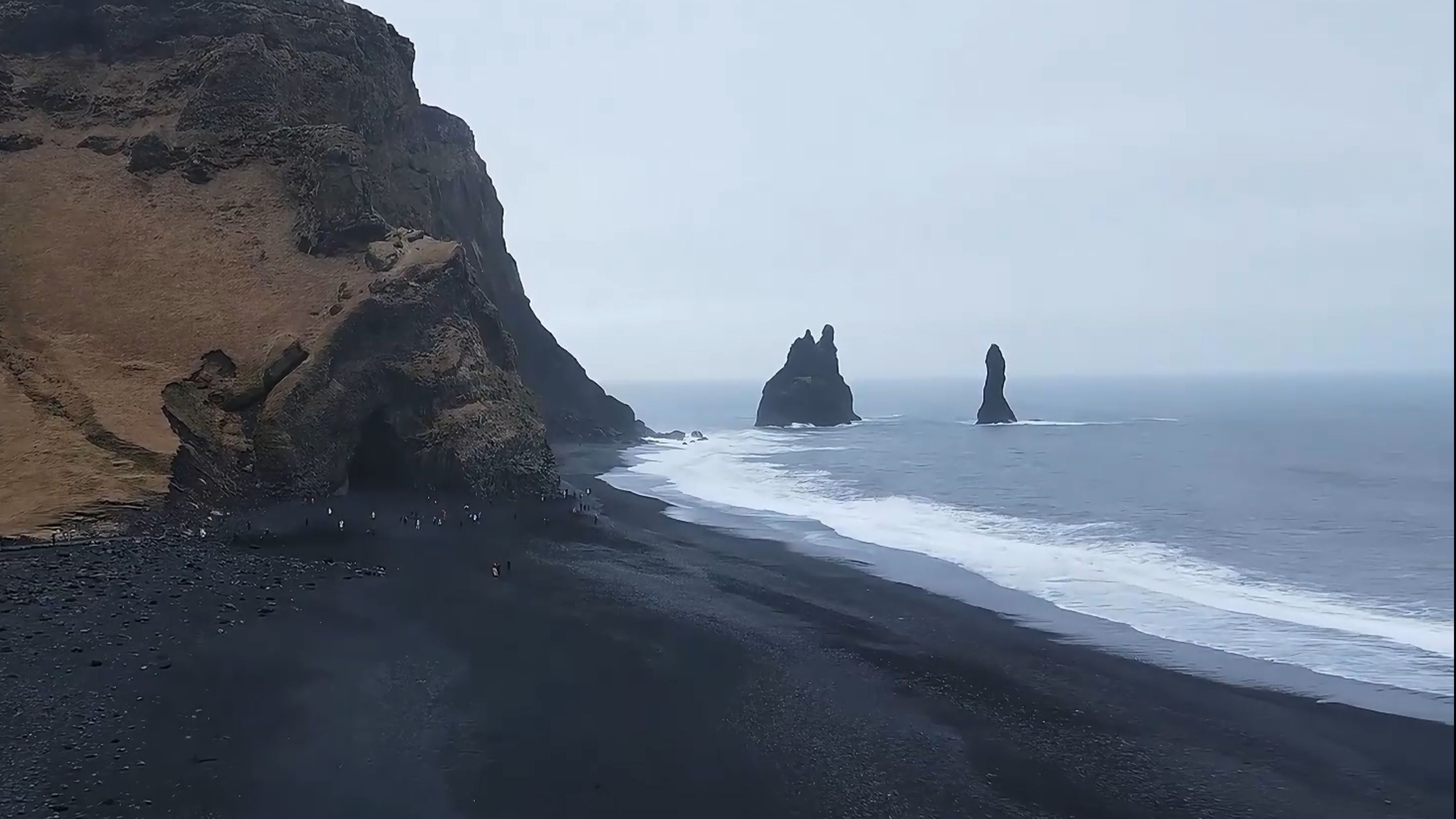 冰岛 | 黑沙滩 | 熔岩之骸，冥滩之上