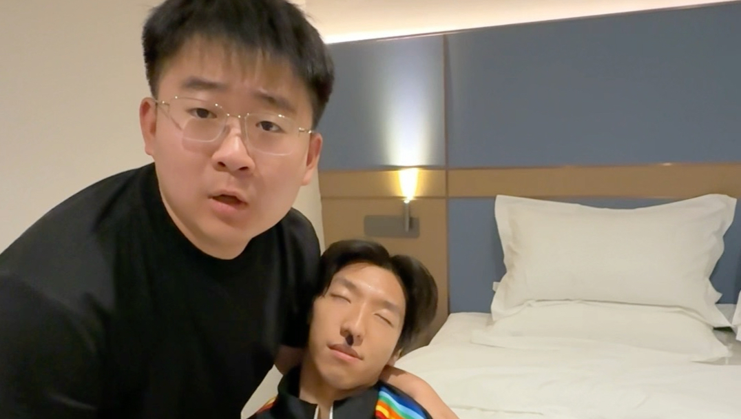 没办法，谁让我是你兄弟呢？