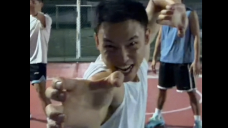 现在的年轻人打球真是不讲球德