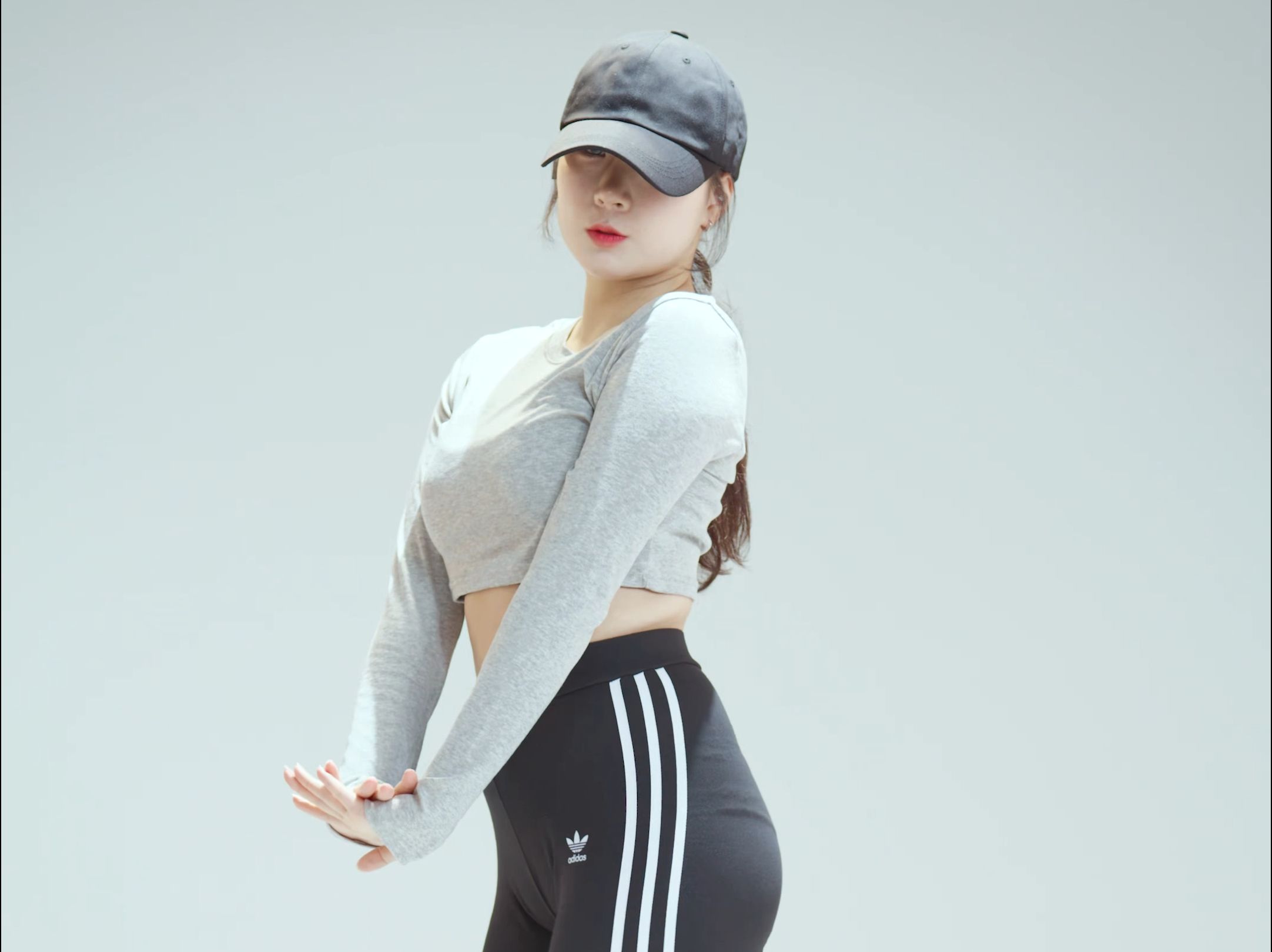 Jung In, not at all. 220120