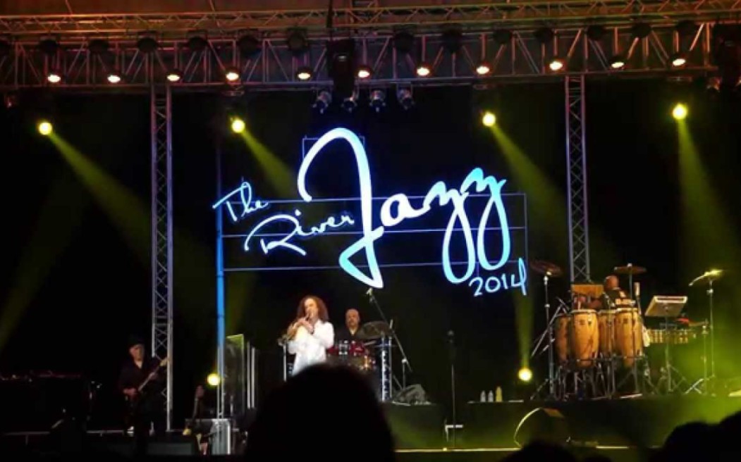 【萨克斯】《Forever In Love》- Kenny G 曼谷现场演出（The River Jazz 2014 @Asiatique）