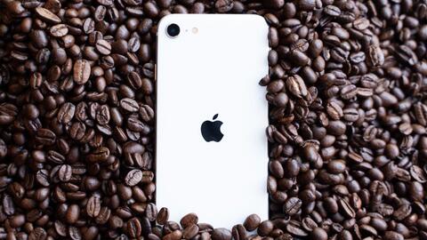 iphonese2二手评测 fab793db0da297a650a7ca07dabfc90dbde4b8b7.jpg@480w_270h_1c