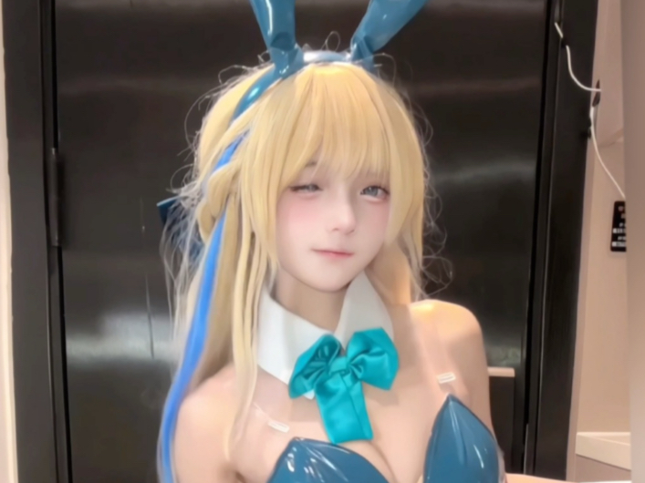 你给我喝了什么……好热 （飞鸟马时cos）