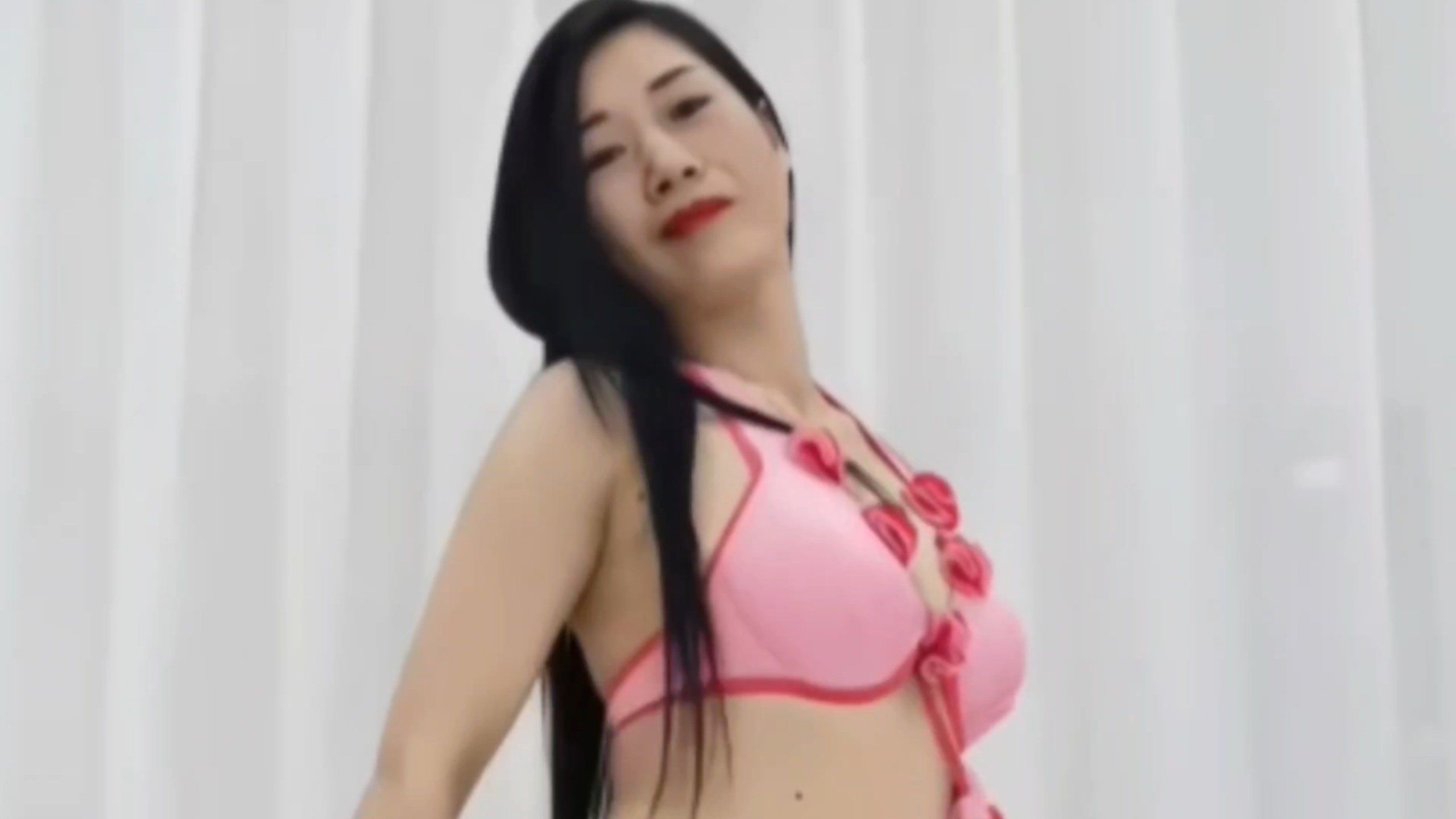 熟女孝昌，短裙黑丝热舞