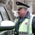 俄罗斯交警在街头竟然给司机朗诵诗歌？？？