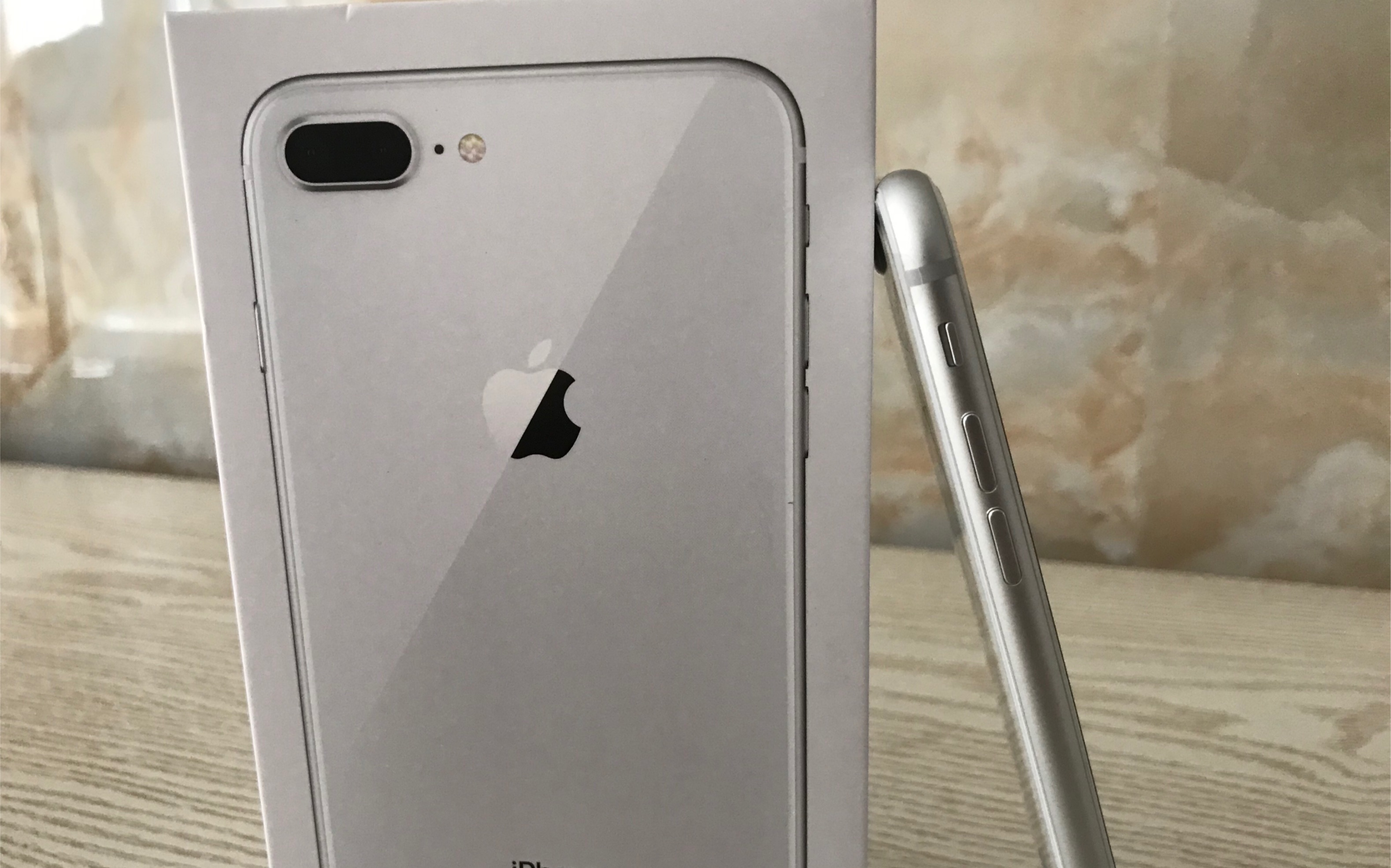 iphone8p128g银色快速开箱