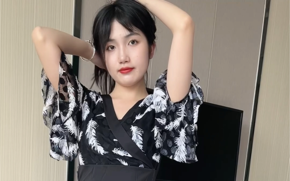 Who's gonna help me with the music?