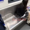 "她偷拍我" —“不可能吧