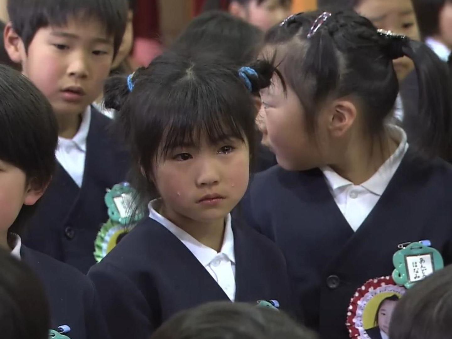 日本幼儿园毕业合唱《衷心感谢你》丨哭着、笑着就长大了