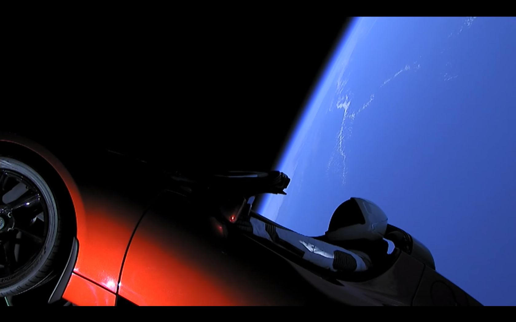 spacex #tesla   car in space特斯拉太空直播