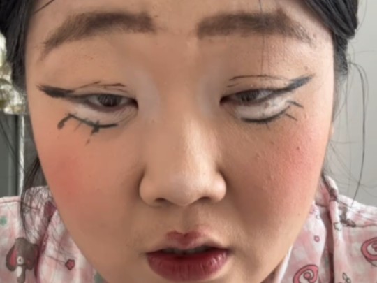 豆包教我画古早妆容