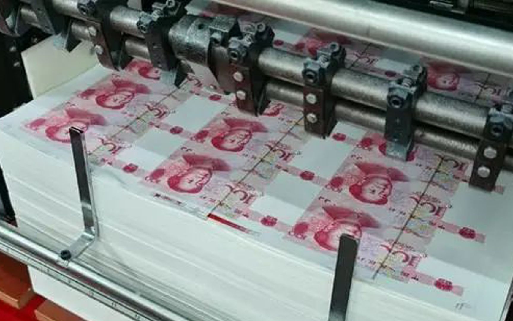 4.22亿！6吨！广东黑龙江破获特大假币案，假币是这样造出来的