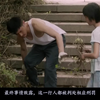 两个小萝莉被干爹带去酒店开房，半夜闯进房间强奸