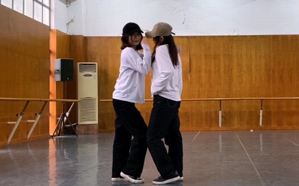 《trouble maker》两个女孩子一起跳会是怎样的 | 十八楼大姐翻跳 | 文朱版