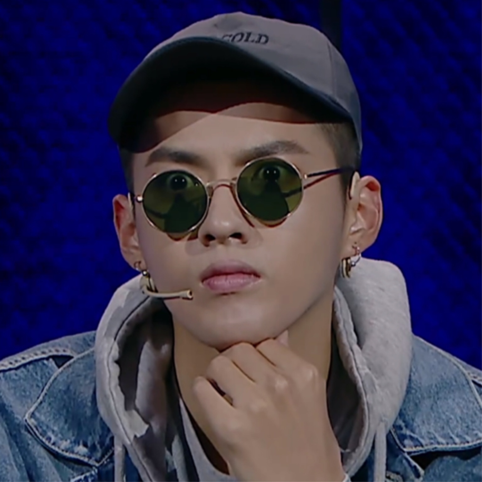 混吃混喝闯天下 来看瓜皮主播吃个鸡 - 阿熙哥