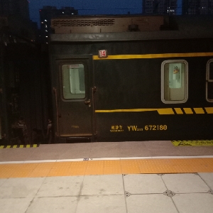 京广铁路z161,z152次直快列车通过集锦