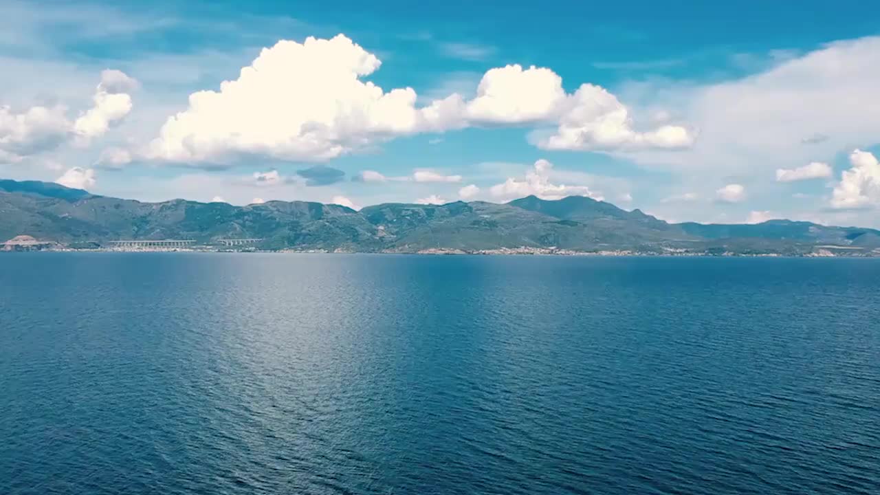 056-群山间的无暇美玉-洱海 (云南大理)