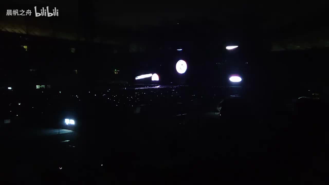 三、鲜艳的狂想+他不懂+爱+记得+想见你想见你想见你