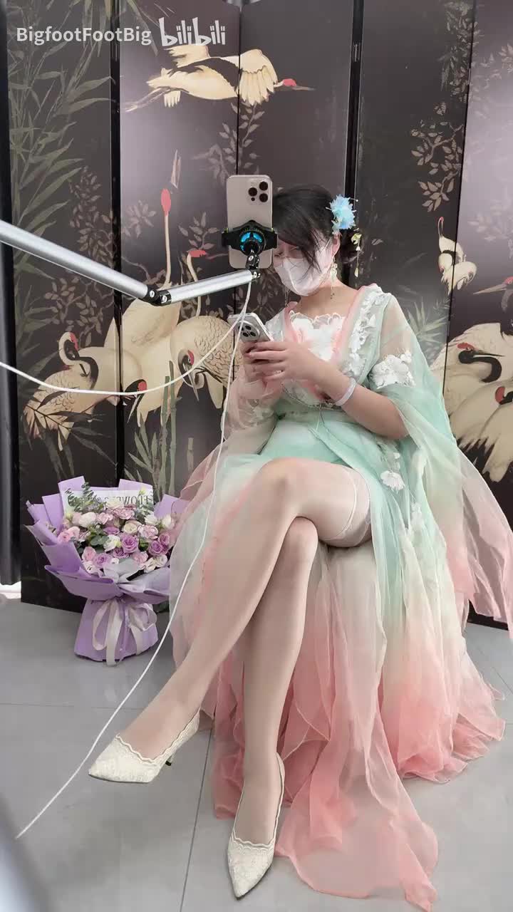 【油亮丝袜】晚风 拿下你是迟早的事 2025-09-21 08_56