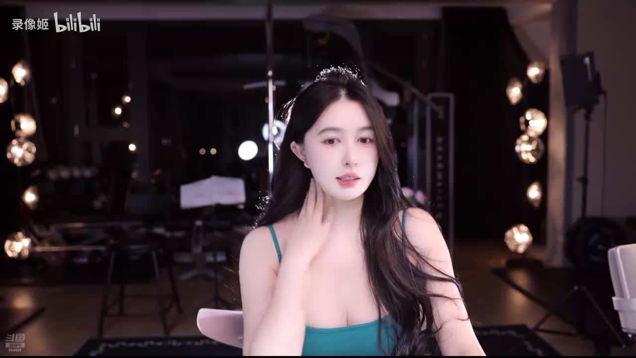 2025-10-07 22时43分36秒